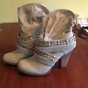 Not Rated Booties size 8.5